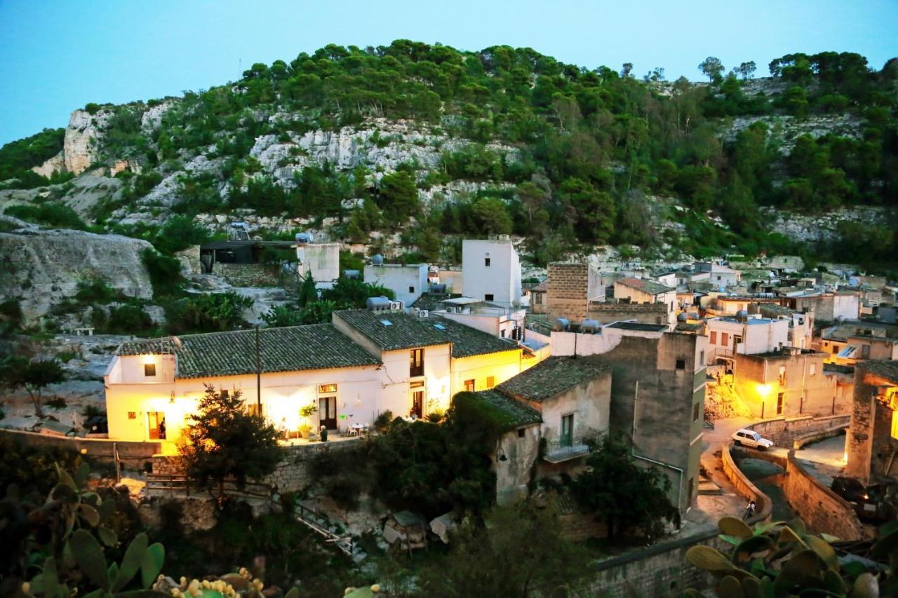 Le Dimore Dei Venti Apartment Ragusa Exterior photo