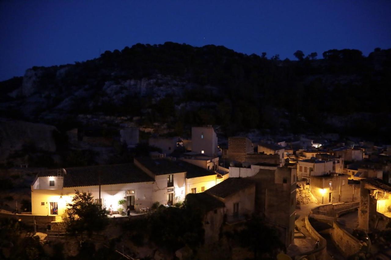 Le Dimore Dei Venti Apartment Ragusa Exterior photo